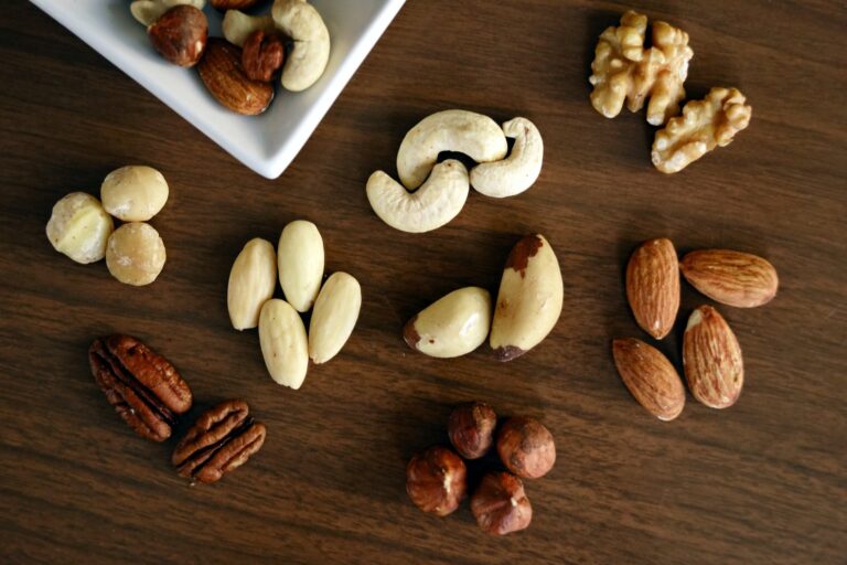 Can Birds Eat Cashew Nuts?